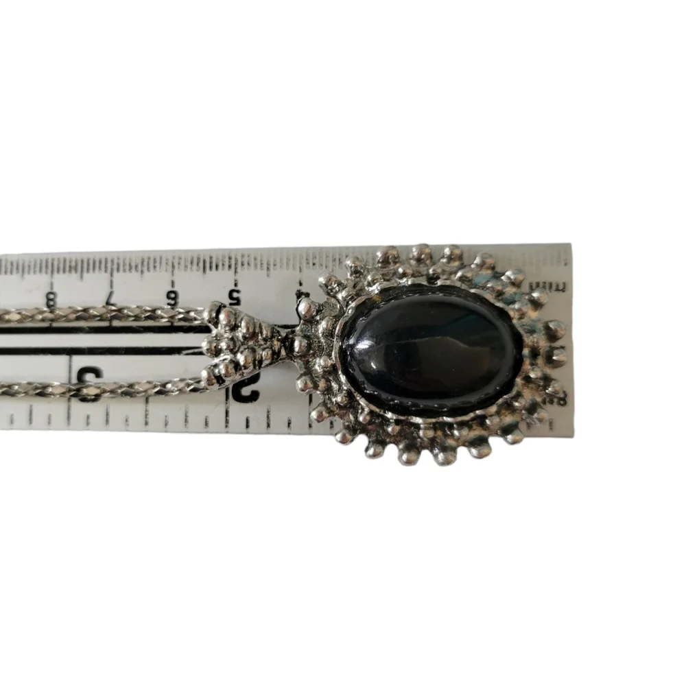 Vintage Pendant Necklace - Picture 4 of 7